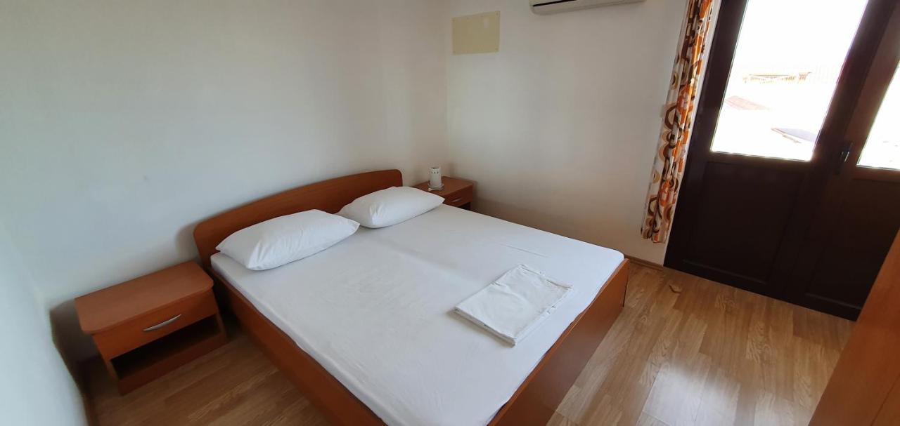 Apartments Duvnjak أوميس المظهر الخارجي الصورة