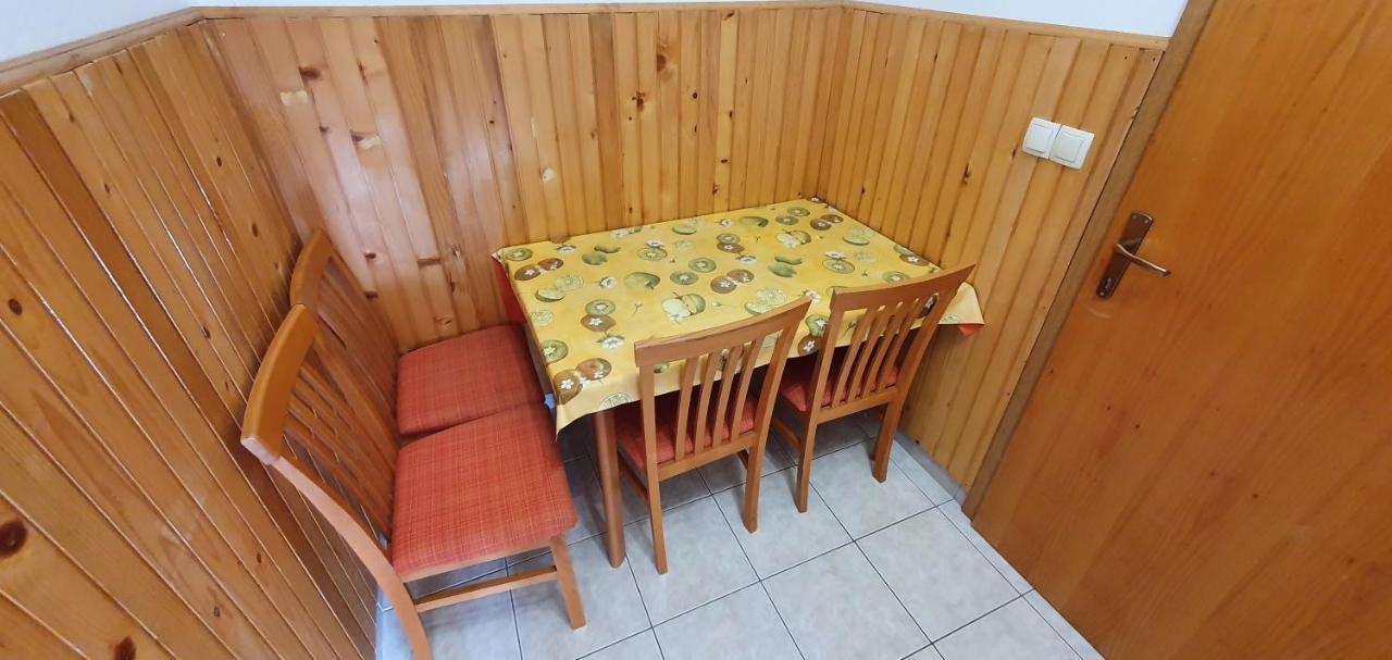 Apartments Duvnjak أوميس المظهر الخارجي الصورة