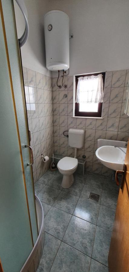 Apartments Duvnjak أوميس المظهر الخارجي الصورة